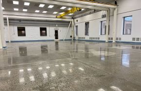 Wet floor polishing work in New England How Wet Concrete Polishing Will Reduce Downtime, Labor, and Yield a Faster Turnaround at Your Facility